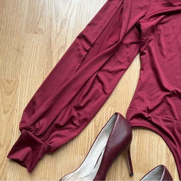Revamped burgundy square neck bishop sleeve bodysuit - Picture 3 of 4